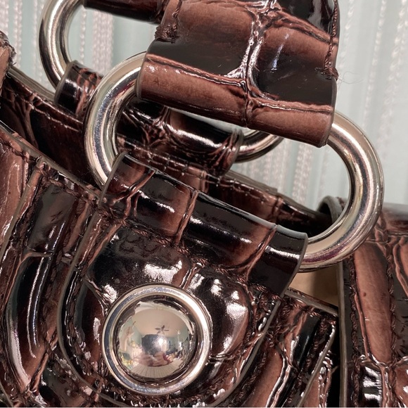 Brown Patent Guess Bag and Wallet Set - Picture 11 of 17